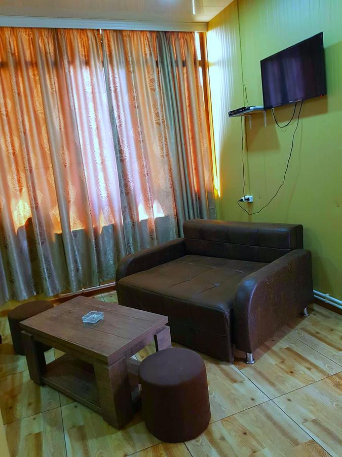 Hotel Texas Tbilisi Buitenkant foto