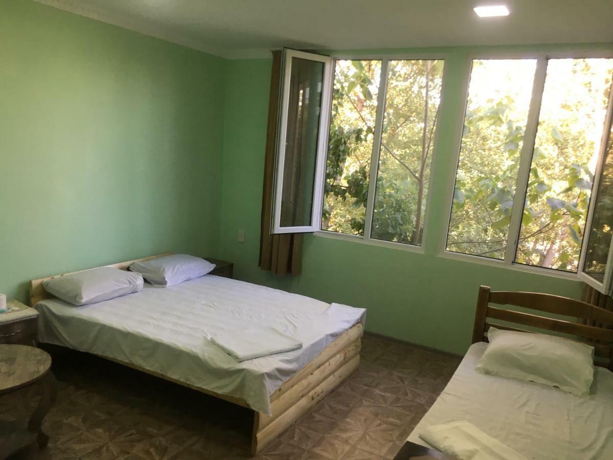 Hotel Texas Tbilisi Buitenkant foto